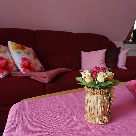 Stapel In Apartament *