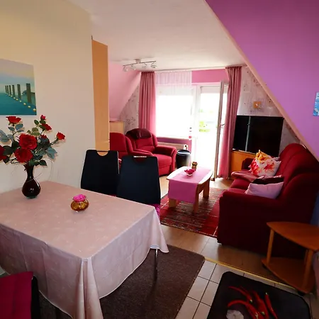 Stapel In Apartament